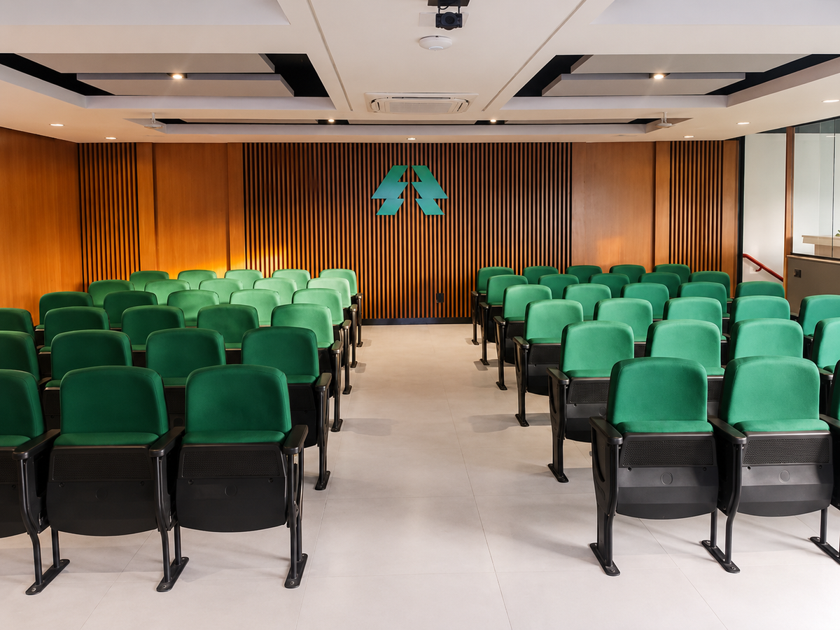 Unimed Araxá moderniza auditório com solução audiovisual integrada